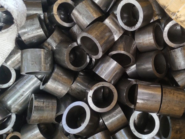 兴国无缝钢管切割